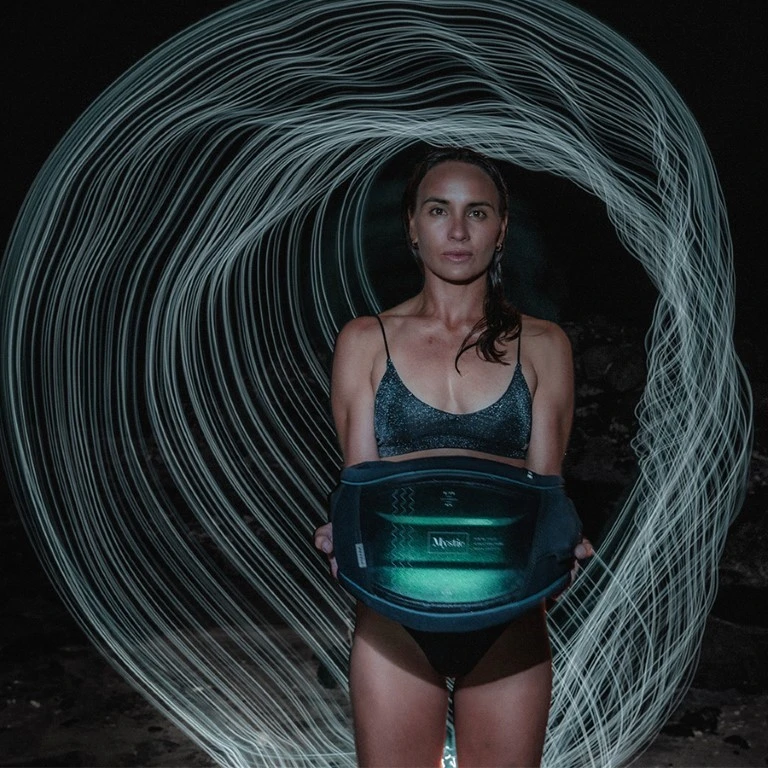 2023 Mystic Gem BK Womens Kiteboarding Waist Harness - Black/Glitter Discounts Apply ! 3 2023 Mystic Gem BK Womens Kiteboarding Waist Harness - Black/Glitter Discounts Apply ! - Image 3